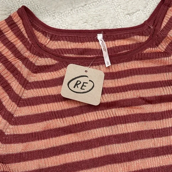 Top - Picture 2 of 2